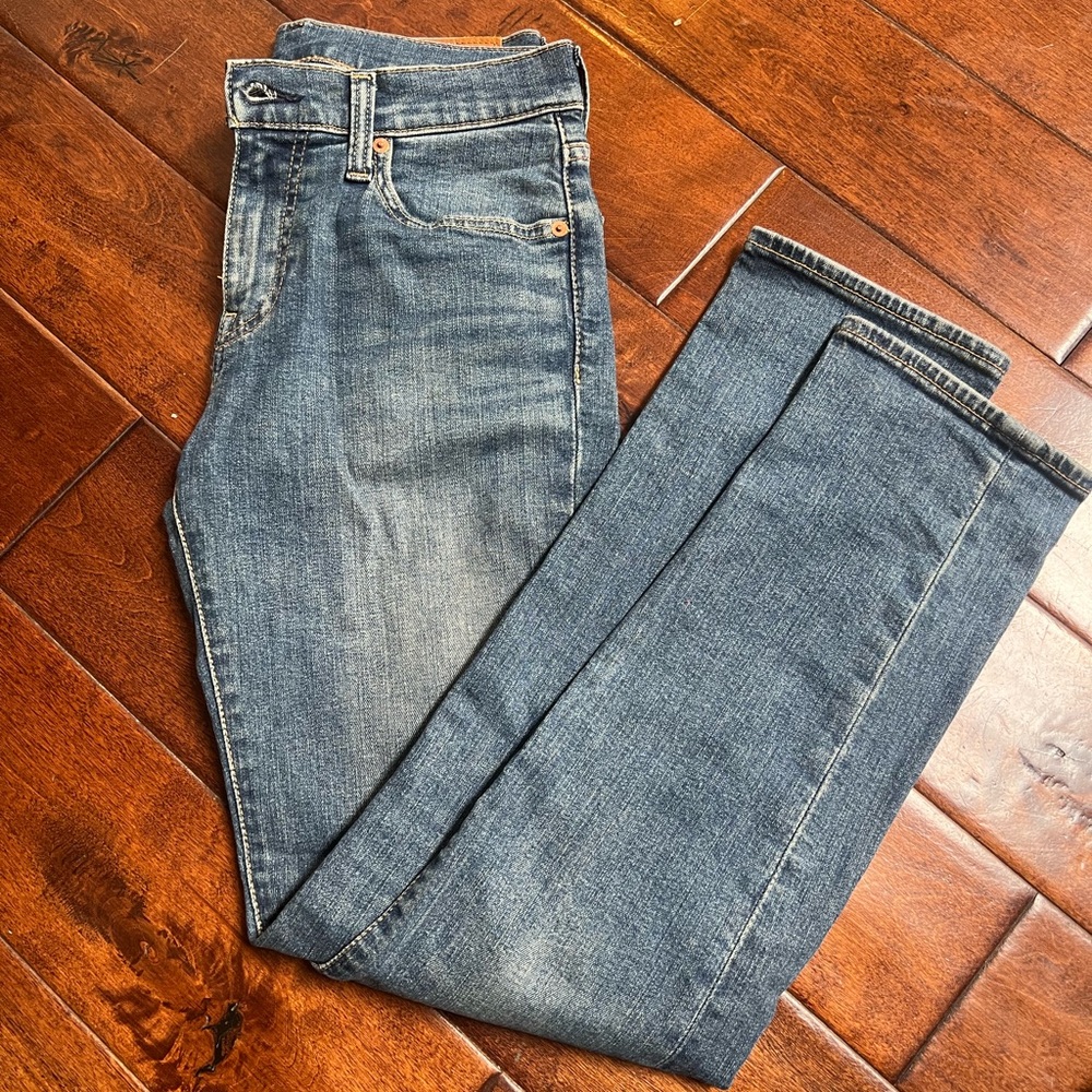 Men’s Levi’s Slim Straight Medium Wash
